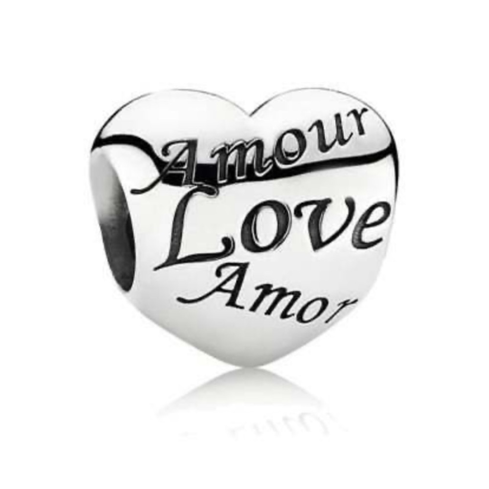 Love Pandora charm
